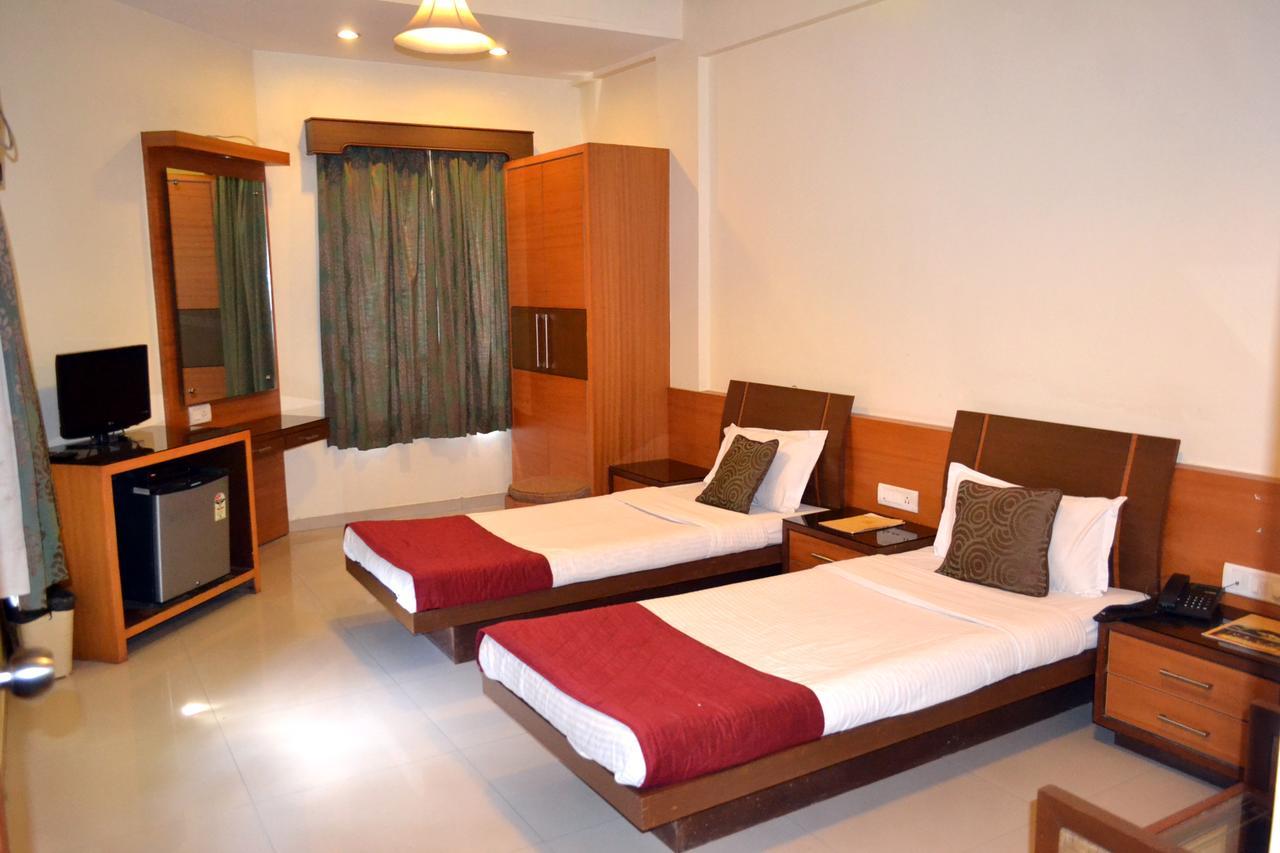 Jaffer Bhai'S Brickland Hotel Panchgani Esterno foto